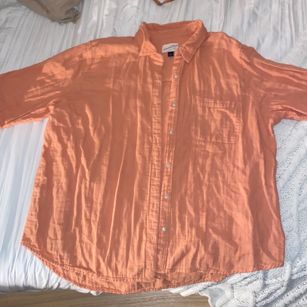 Woman’s size XL Universal Thread peach button down long sleeve shirt